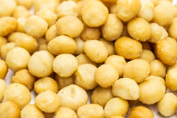 Noix de macadamia grillée salée