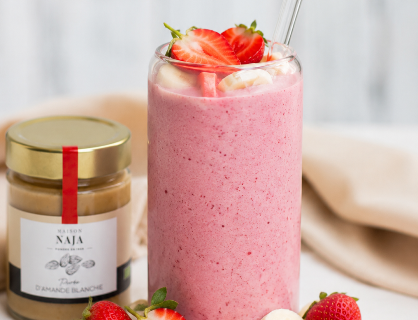 smoothie fraise banane amande - maison Naja